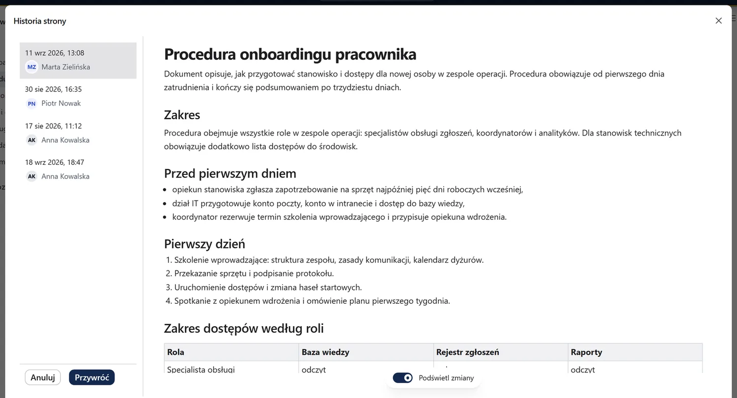Historia strony: cztery wersje dokumentu z datami i autorami, podgląd wybranej wersji i przycisk przywrócenia
