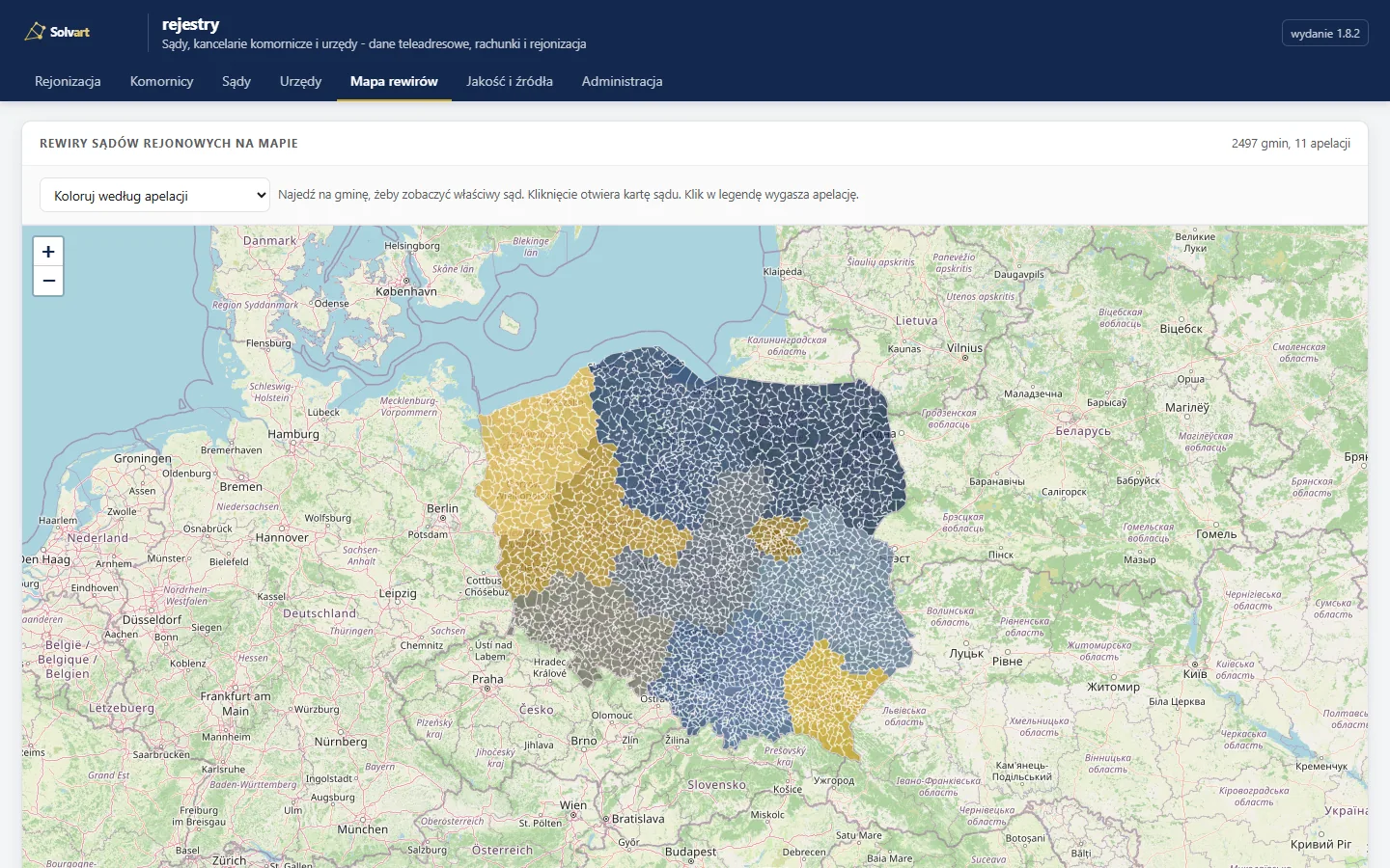 Mapa rewirów: obrysy gmin w całym kraju pokolorowane według apelacji, z możliwością zejścia do okręgu i pojedynczego sądu rejonowego